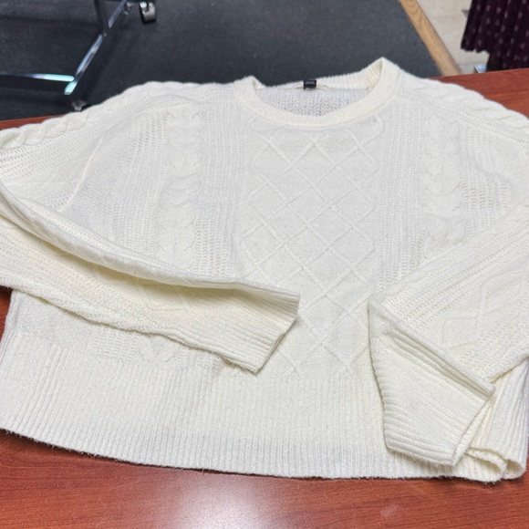 Universal Thread Sweaters - Universal thread sweater M // 081325